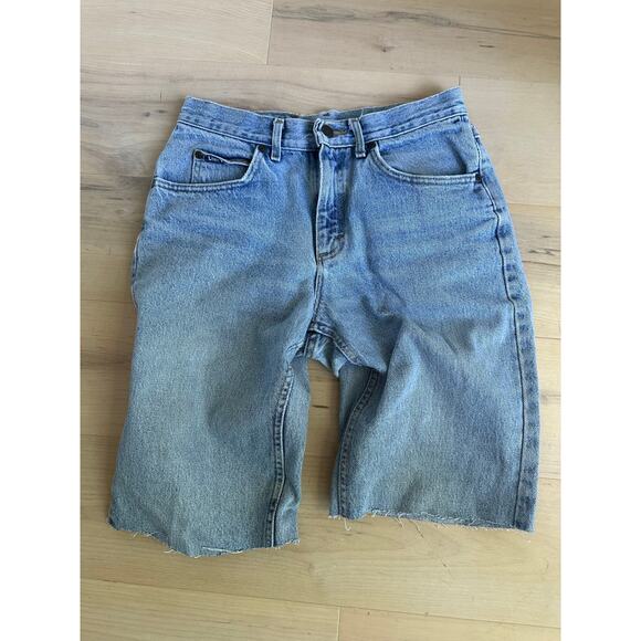 Vintage Lee Cutoff jean Denim Shorts Size  28" Waist  Light Wash USA made - Picture 2 of 10